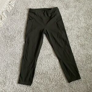Lululemon size 8 7/8 pants EUC